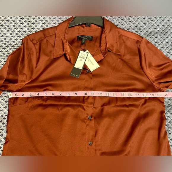 NWT Rust satin stretch blouse by Banana Republic - Size L Petite - Picture 3 of 10